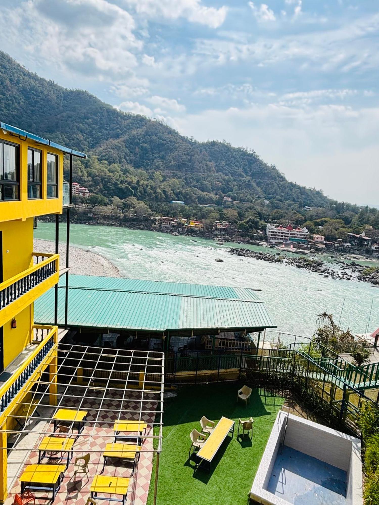 Shalom Backpackers Rishikesh Hostel Exterior foto